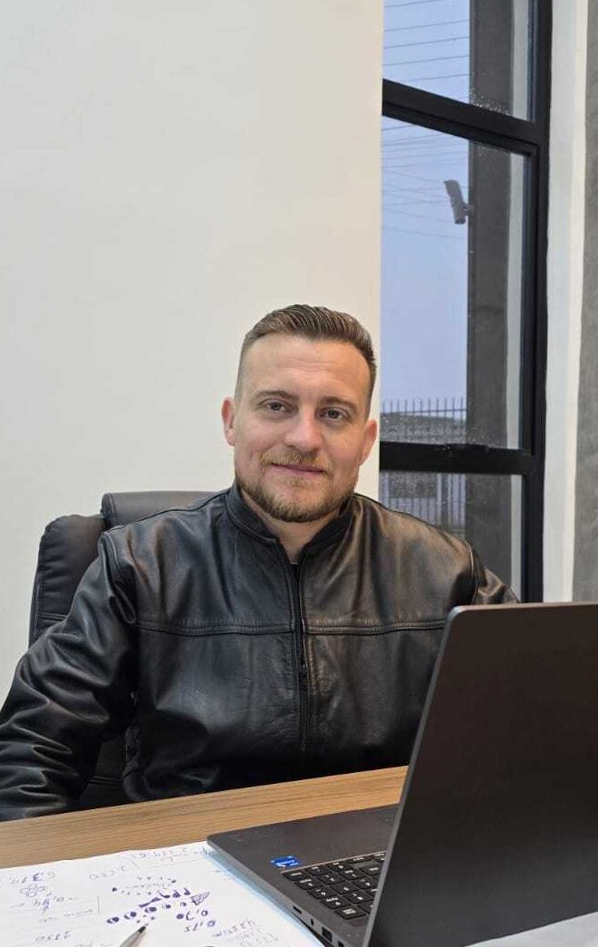 Gilvan Lopes, MGMak Solar